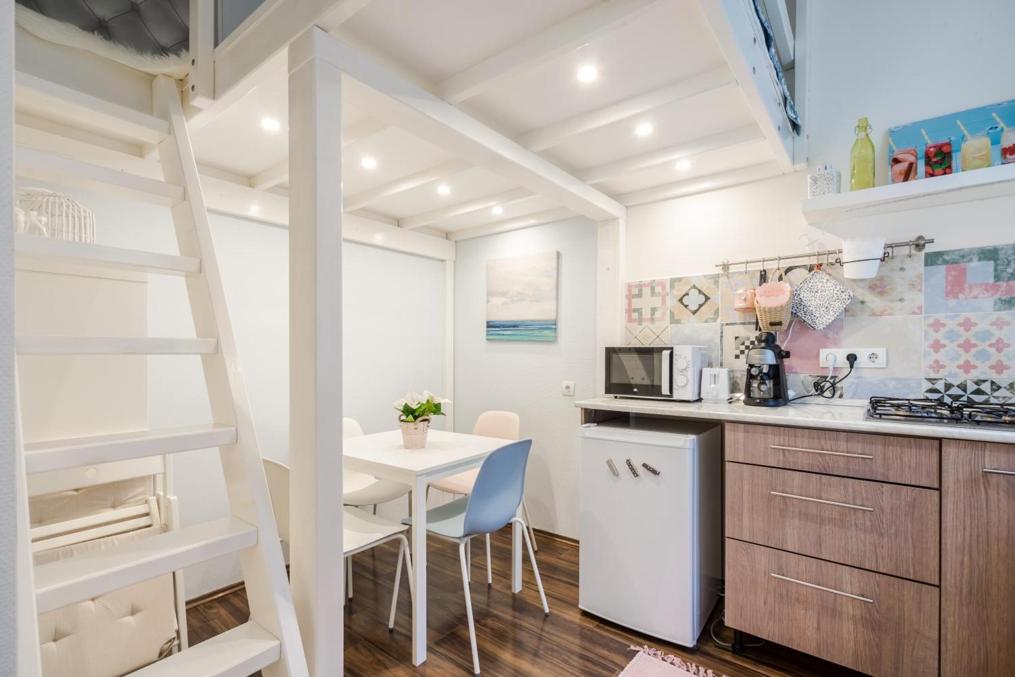 Bpr Stylish Mosaic Home With Terrace 布达佩斯 外观 照片