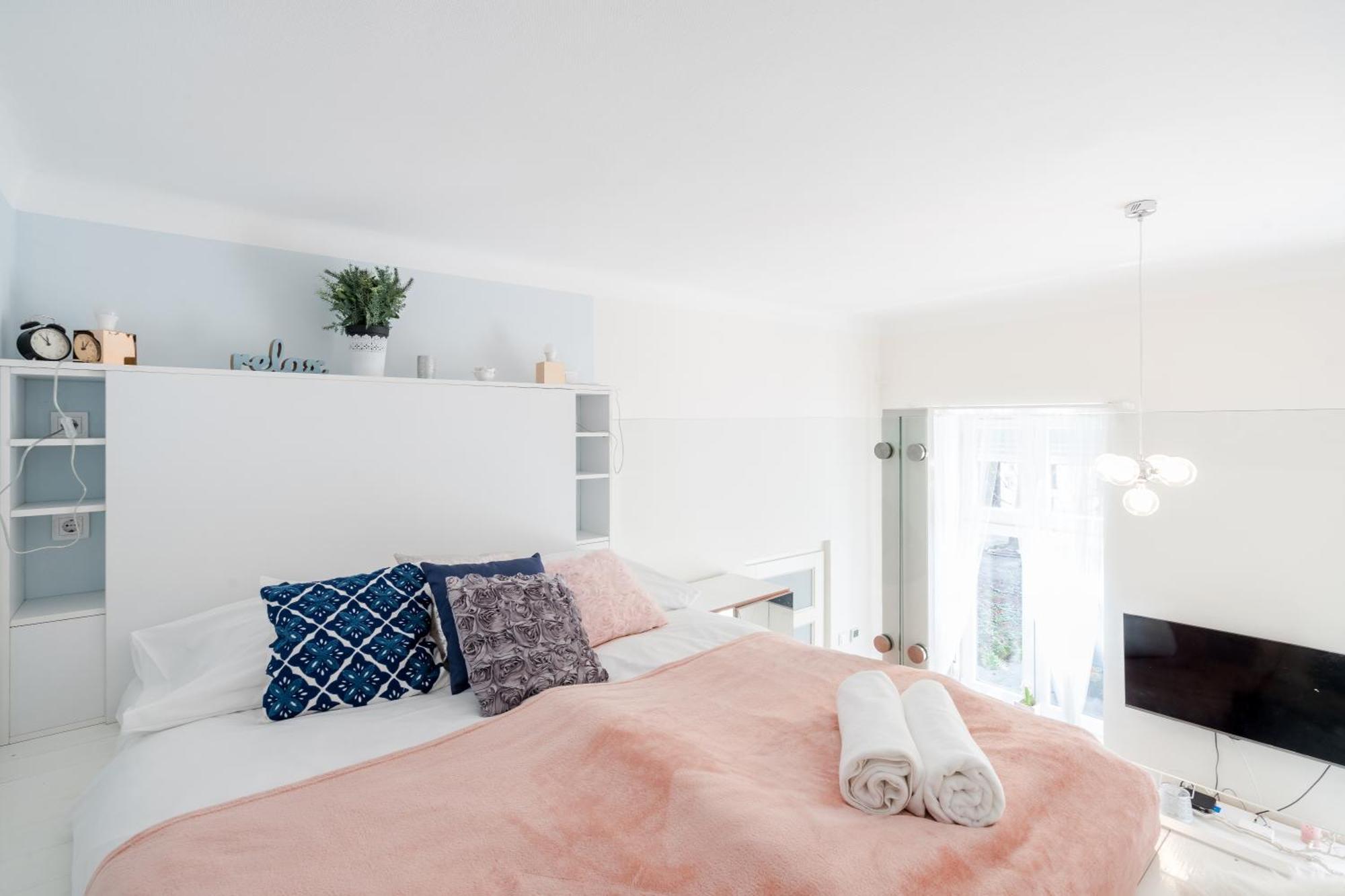 Bpr Stylish Mosaic Home With Terrace 布达佩斯 外观 照片