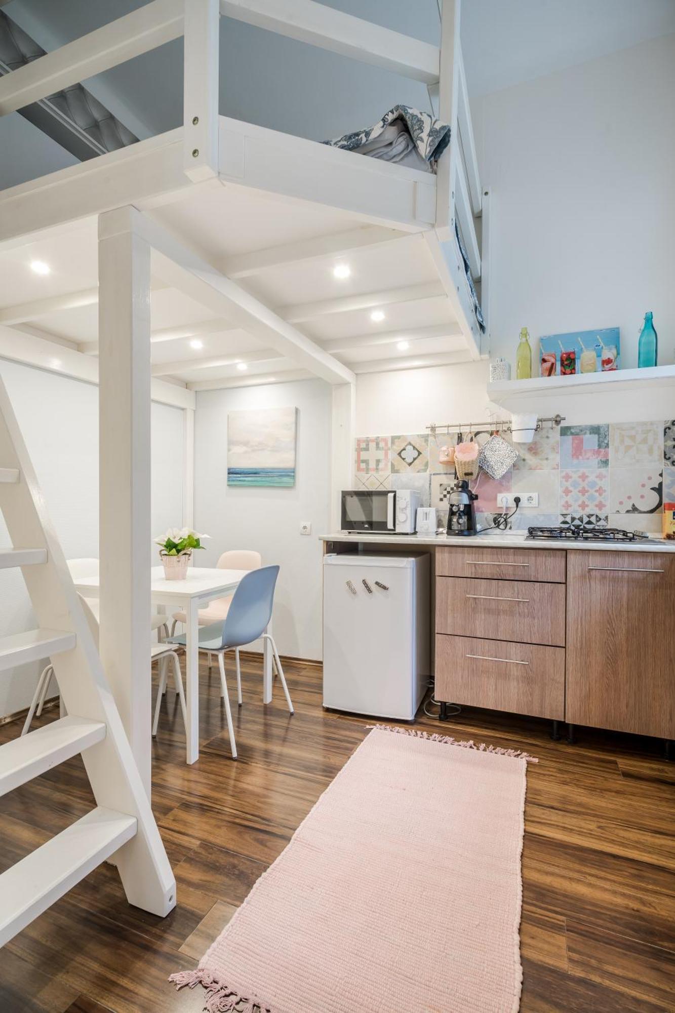 Bpr Stylish Mosaic Home With Terrace 布达佩斯 外观 照片